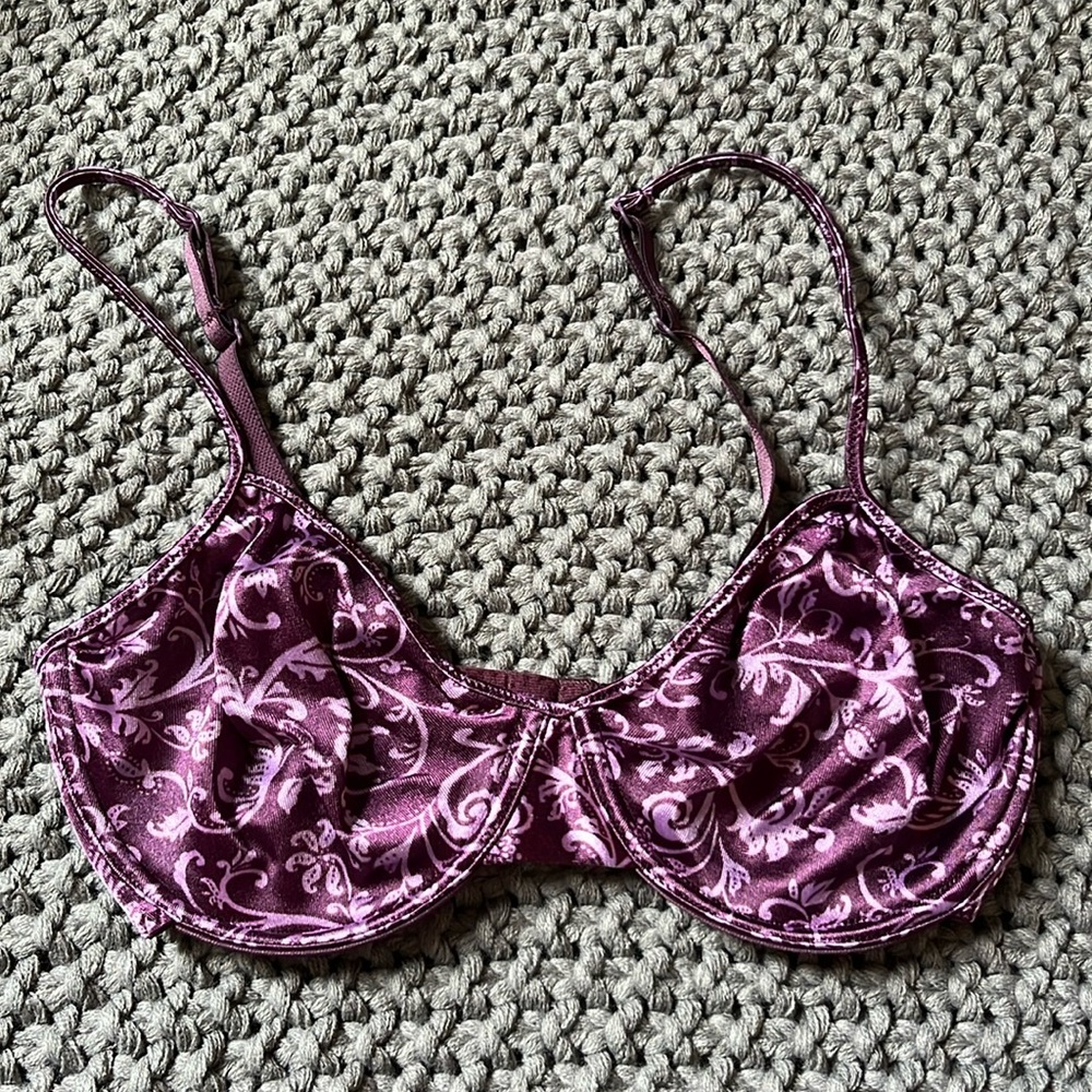 Victoria’s Secret 34D